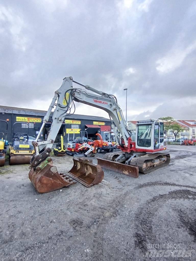 Takeuchi TB2150 Midi bageri 7t – 12t