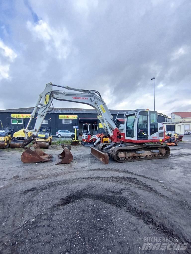 Takeuchi TB2150 Midi bageri 7t – 12t