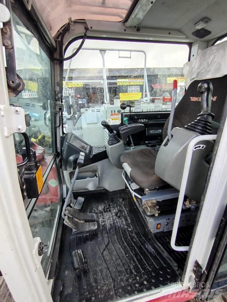 Takeuchi TB2150 Midi bageri 7t – 12t