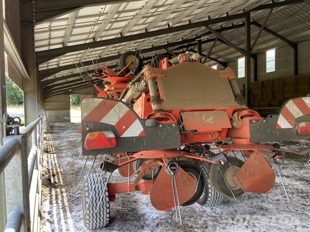 Kuhn GF 13012 T Okretači i sakupljači sena