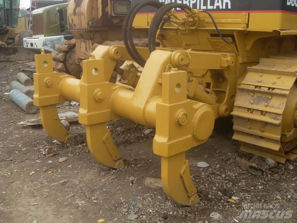 CAT D 6 G Buldožeri guseničari
