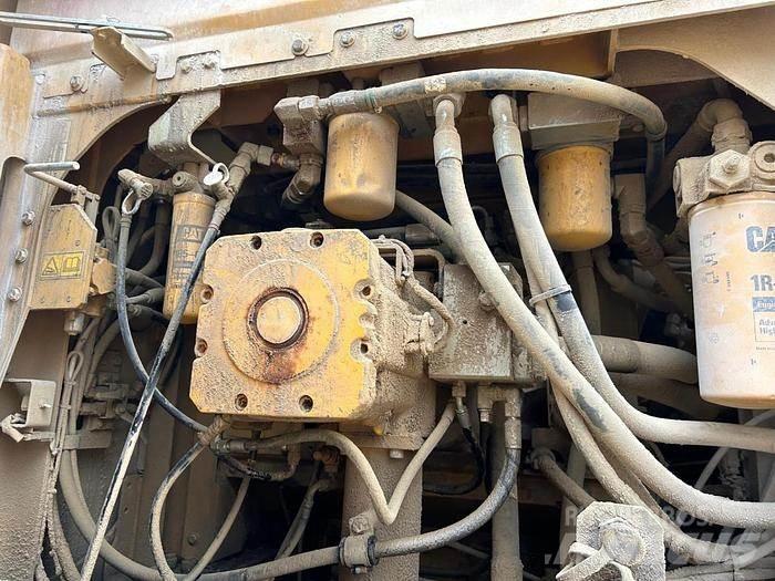 CAT 374 LME Polovni specijalni bageri
