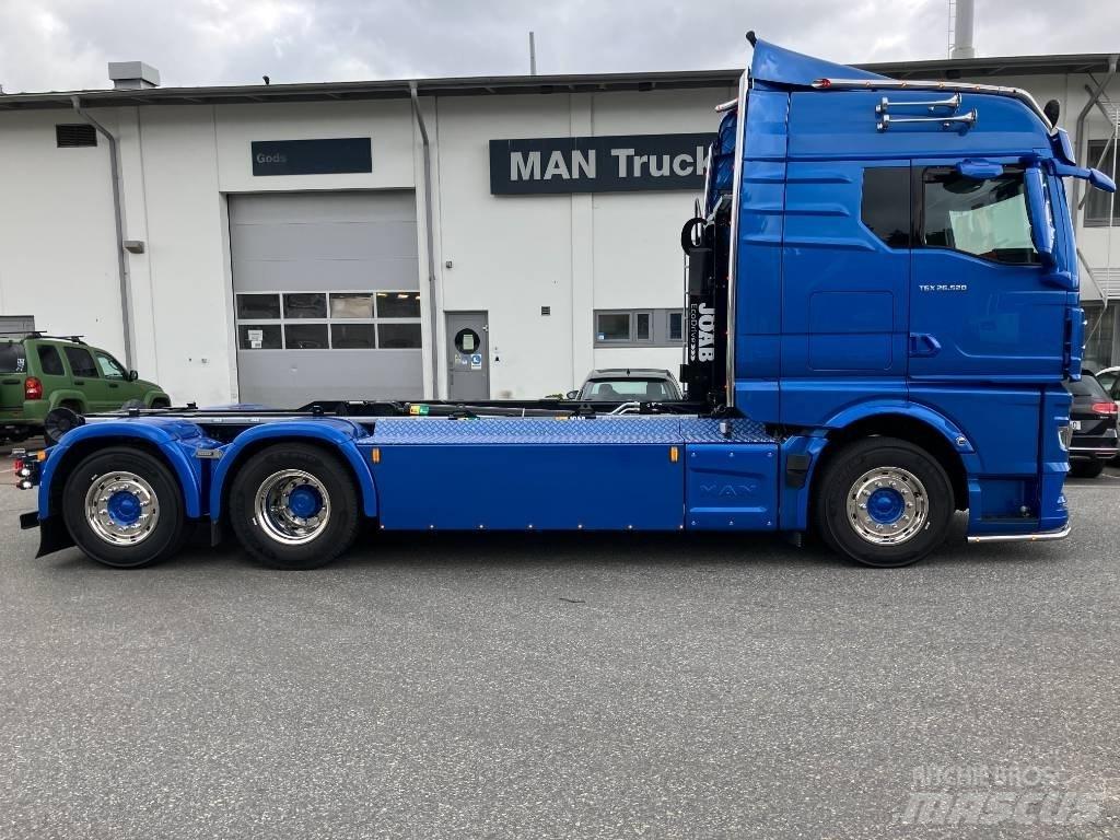 MAN TGX 26.510 Rol kiper kamioni sa kukom za podizanje tereta