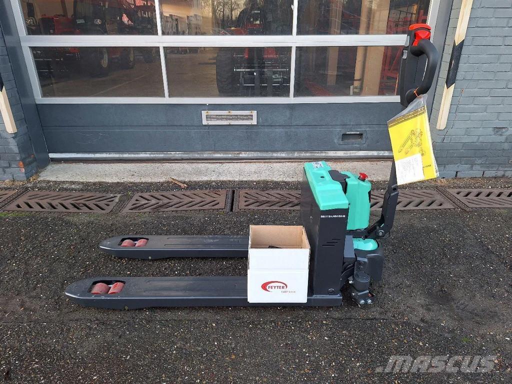 Mitsubishi PWL15 Nisko podizni električni viljuškar