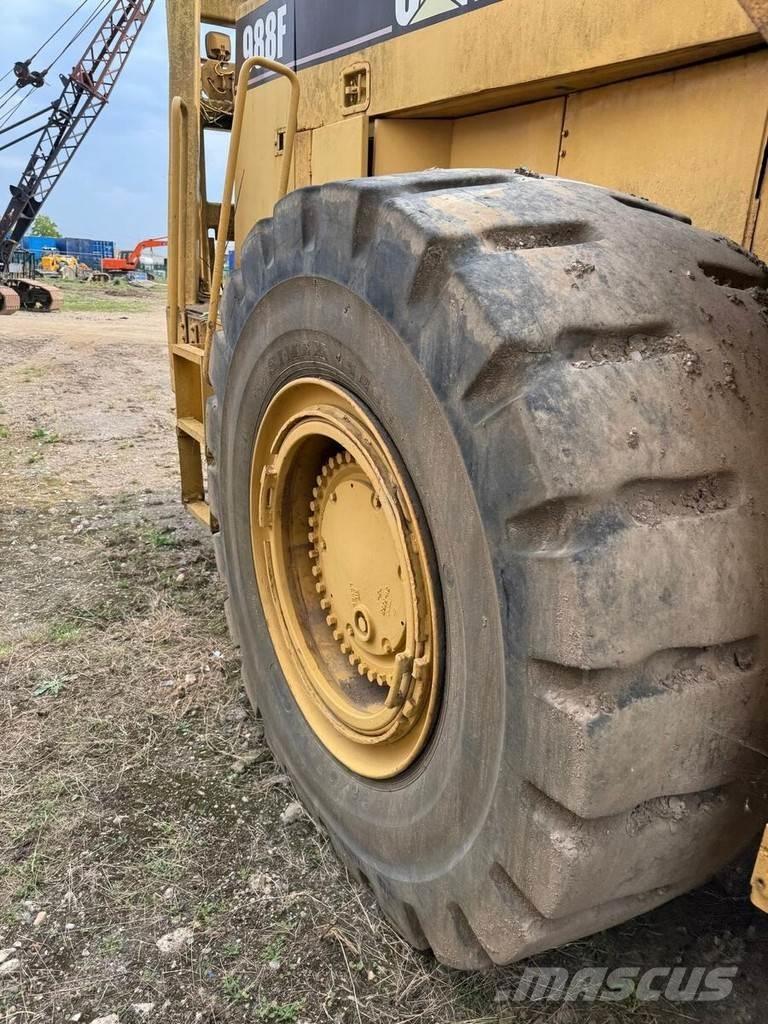 CAT 988F Utovarivači na točkove