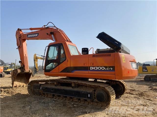 Doosan DH300 Bageri guseničari