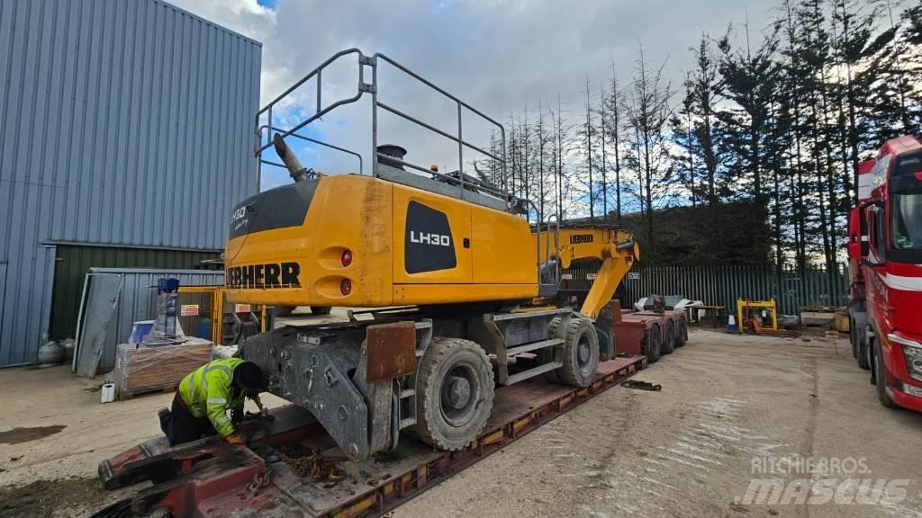 Liebherr LH 30 M Bageri za prenos primarnih/sekundarnih sirovina