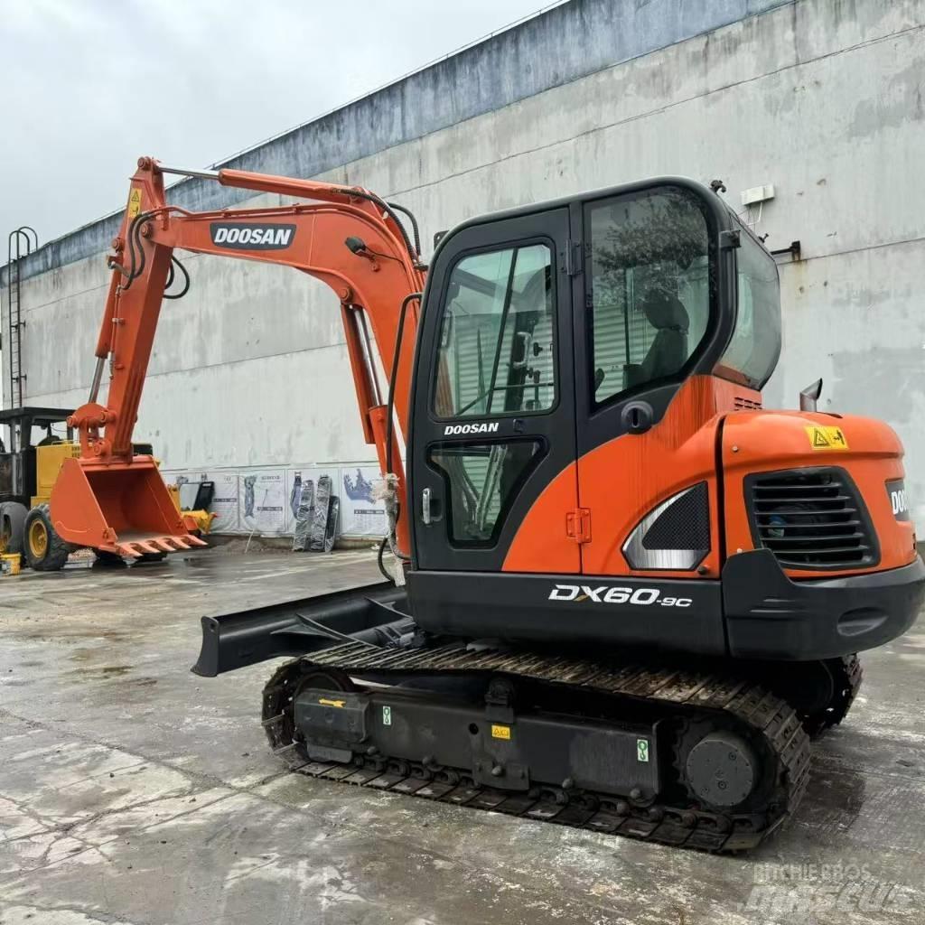 Doosan DX 60-9 C Mini bageri < 7t