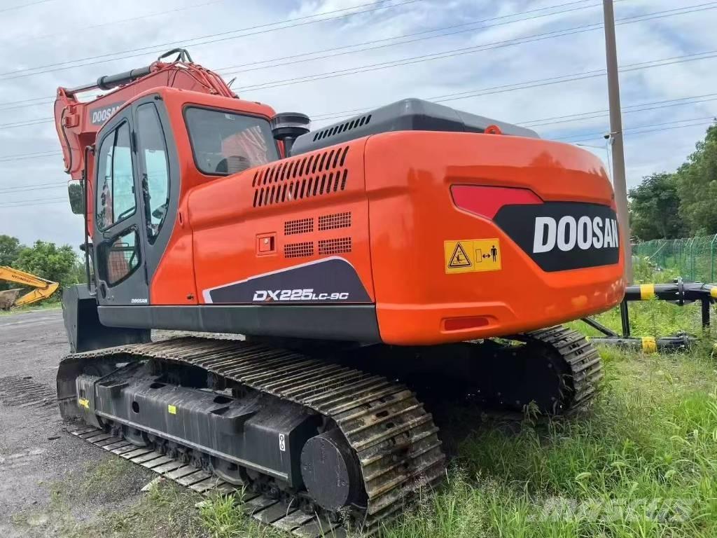 Doosan DX 225LC-9C Bageri guseničari