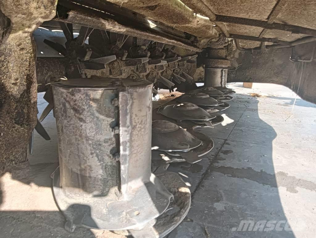 CLAAS Disco 2700 C Uređaji za kosačice