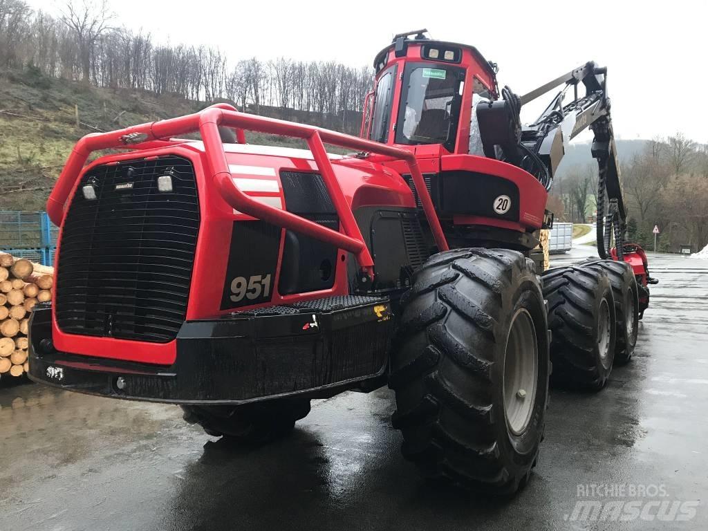 Komatsu 951 Harversteri