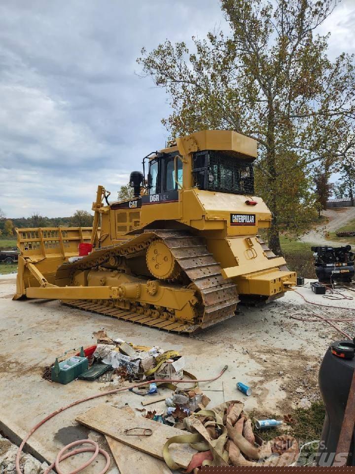 CAT D 6 R Buldožeri guseničari