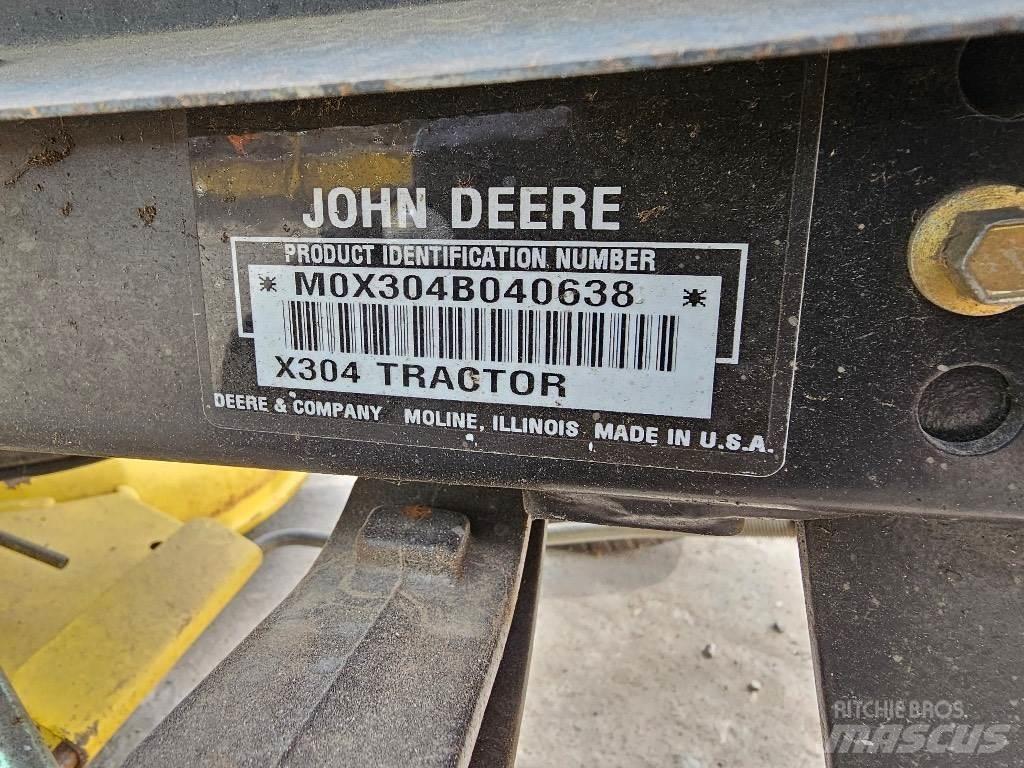 John Deere X 304 Traktorske kosilice