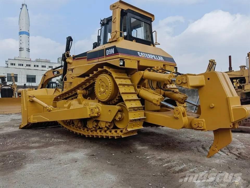 CAT D9N Buldožeri guseničari