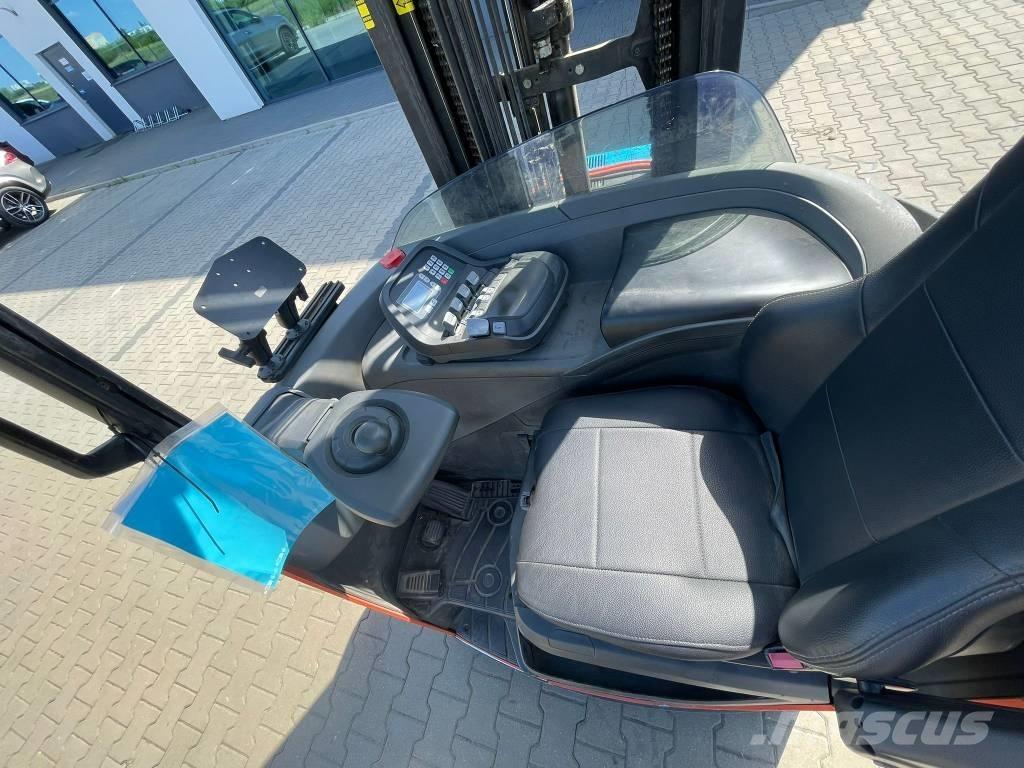 Toyota RRE140H Viljuškari sa pomičnim stupom