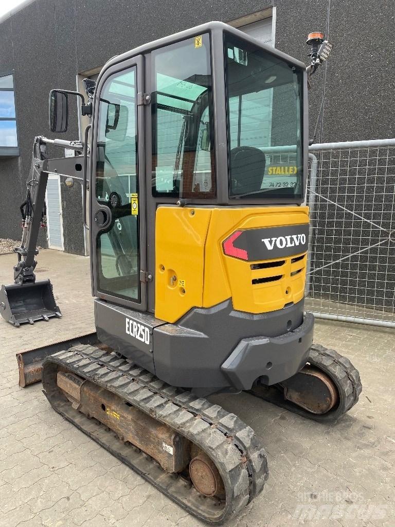 Volvo ECR25D Mini bageri < 7t