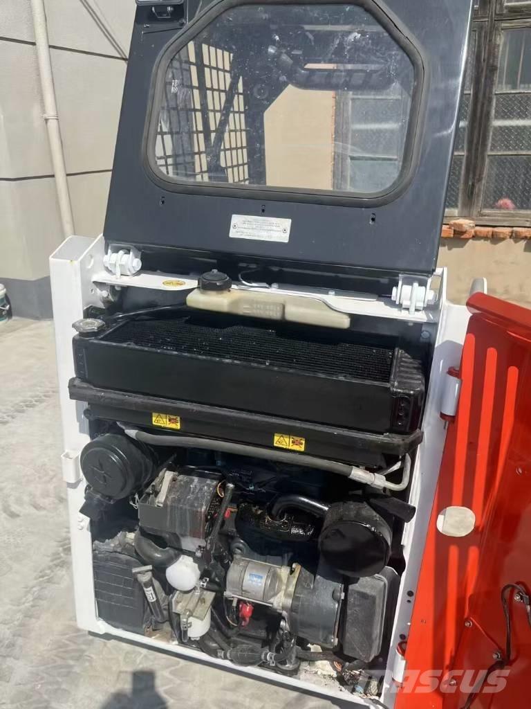 Bobcat S 70 Skid steer mini utovarivači