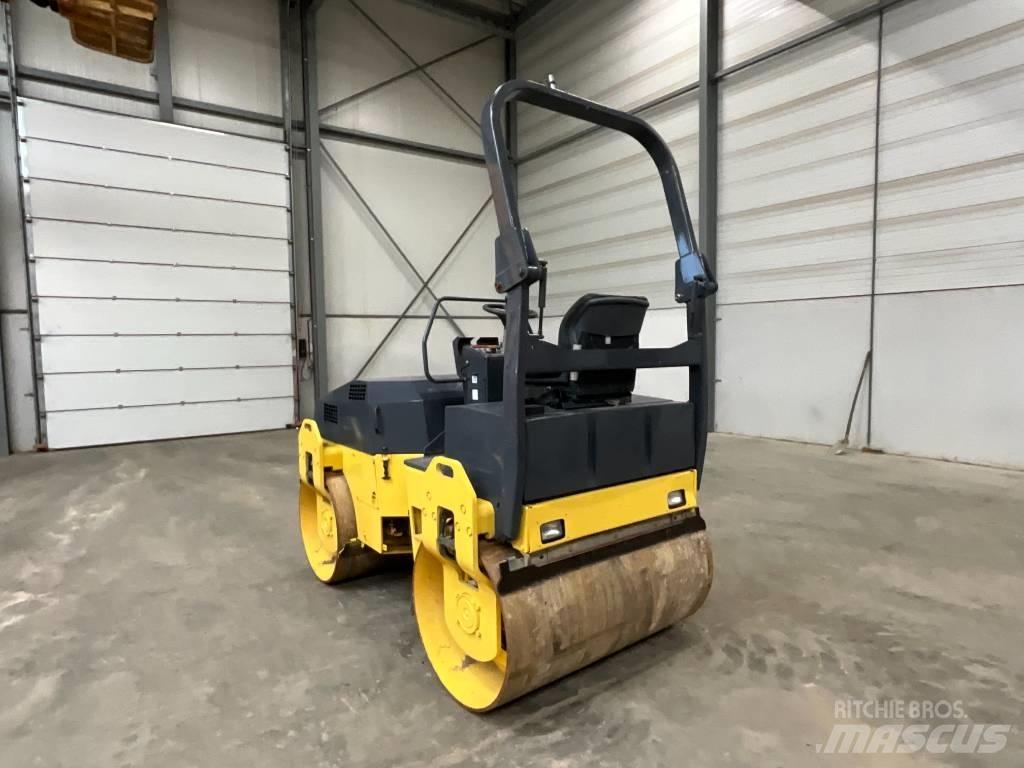Bomag BW 138 AD Valjci sa duplim bubnjem