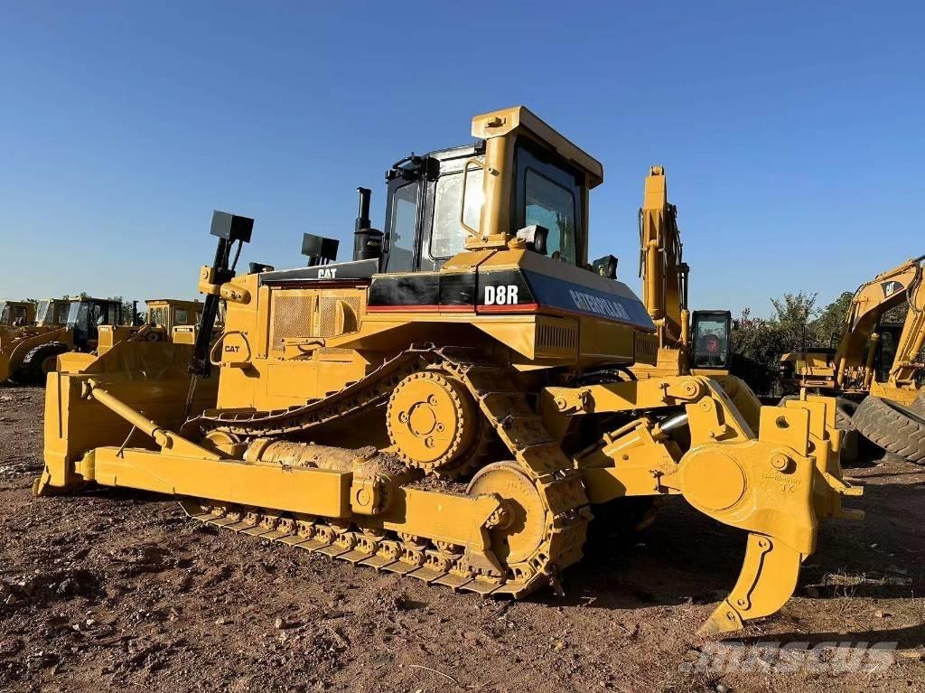 CAT D8R Buldožeri guseničari