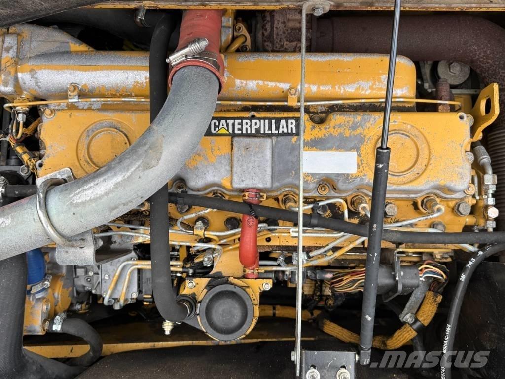 CAT M 318 C Bageri točkaši