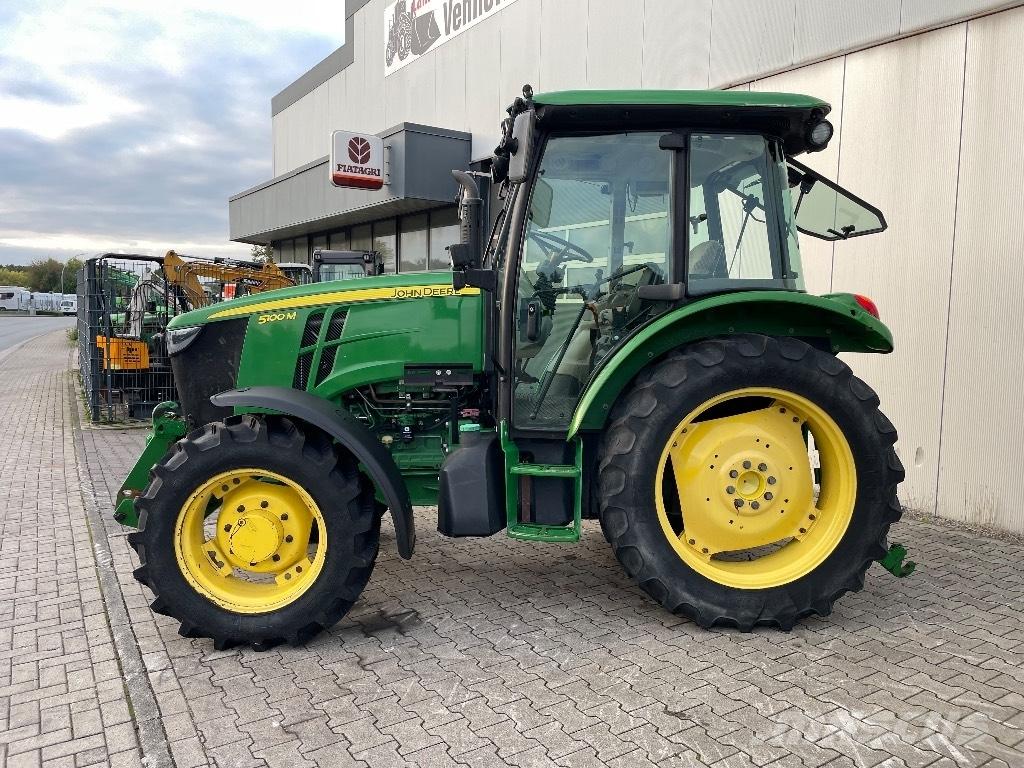 John Deere 5100 M Traktori