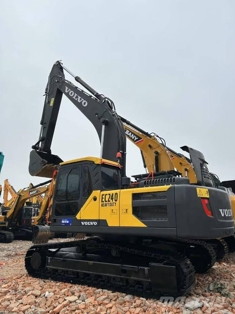 Volvo EC 240 Bageri guseničari