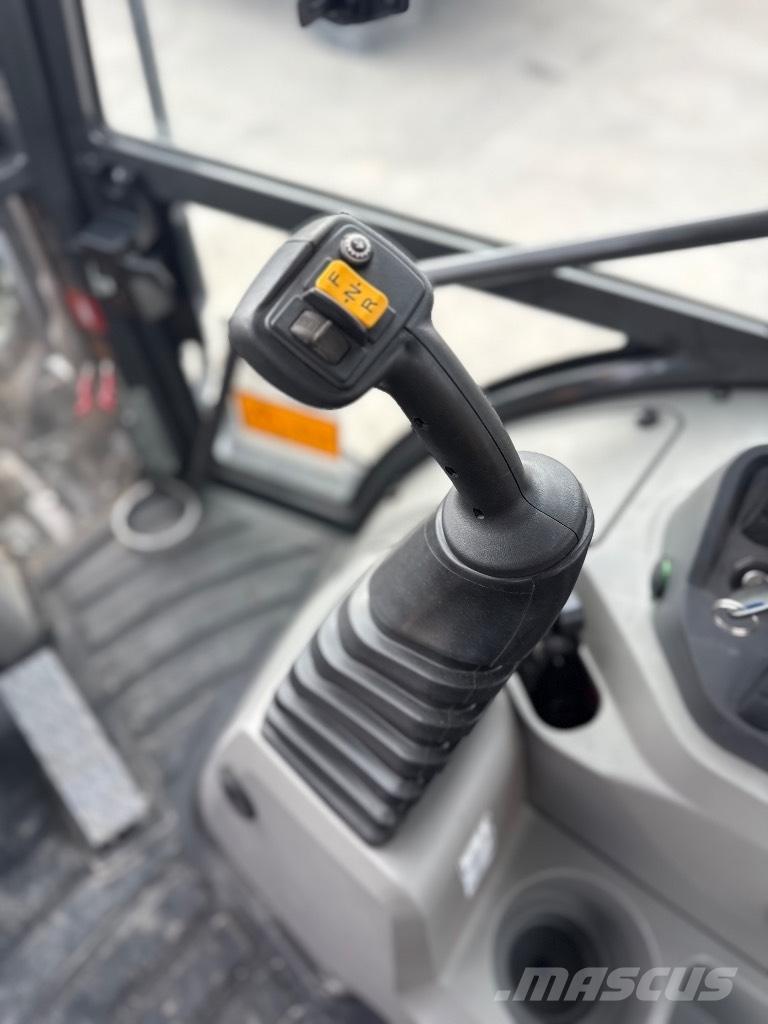 CASE 695 / 218 hours !!! Rovokopači