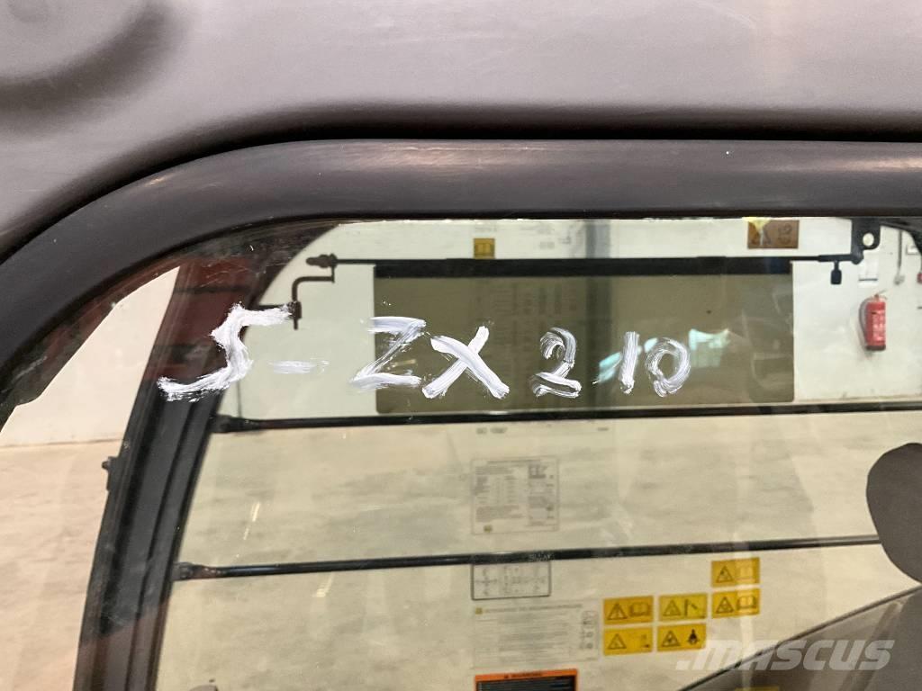 Hitachi ZX 210-3 Kabine i unutrašnjost