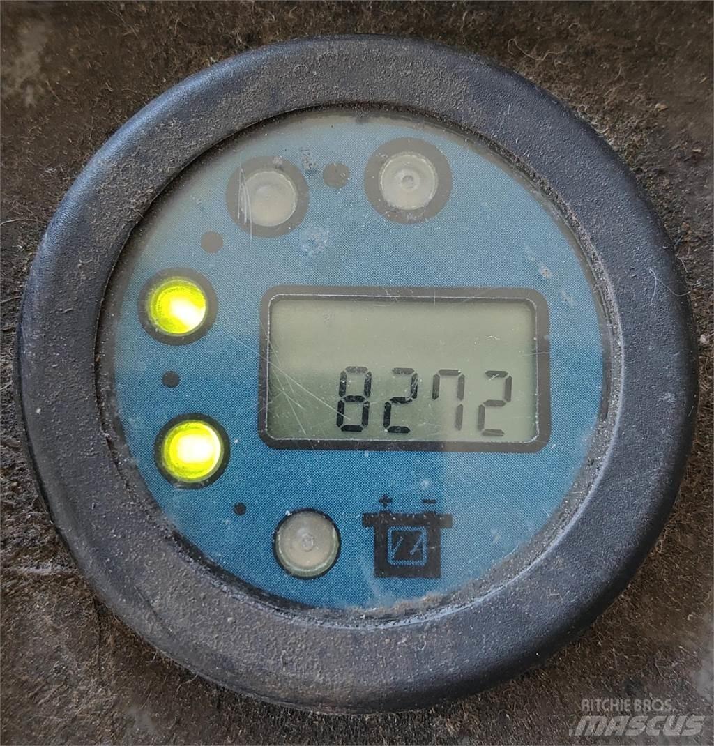 Atlet AJN Nisko podizni električni viljuškar sa stajalištom