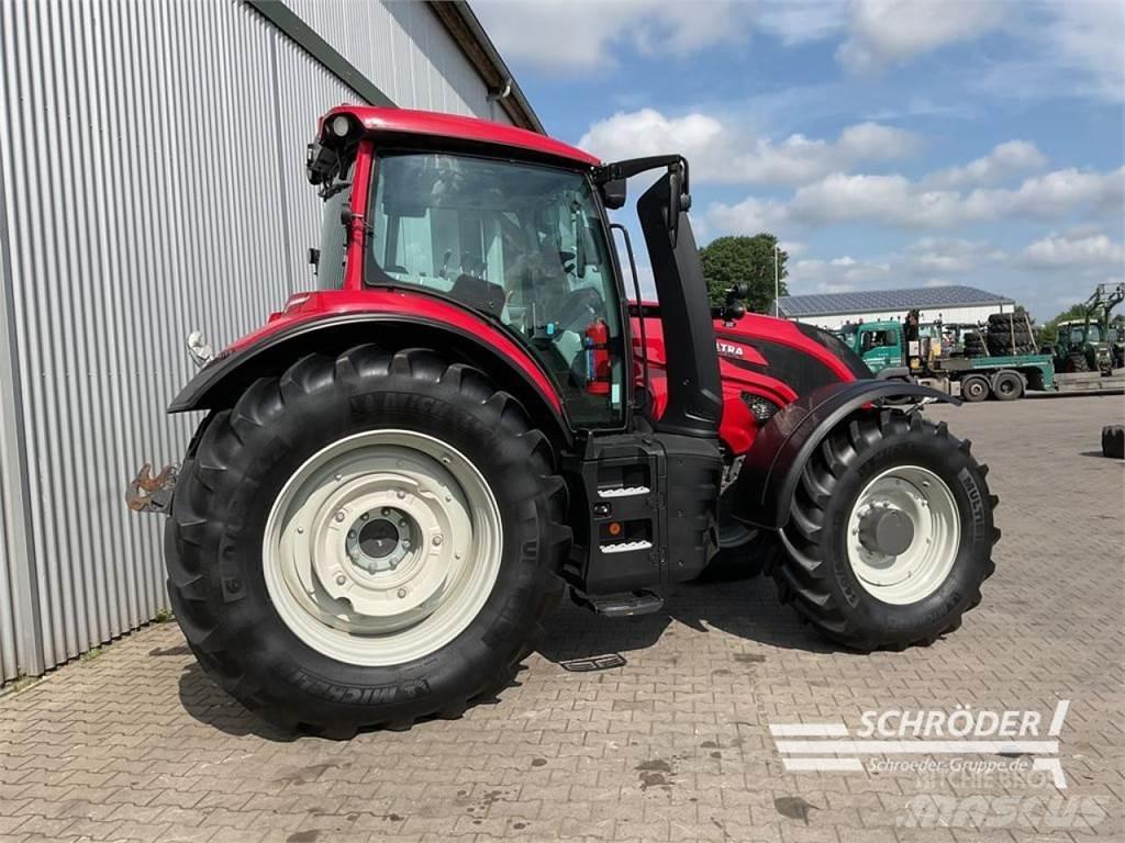Valtra T 235 A Traktori