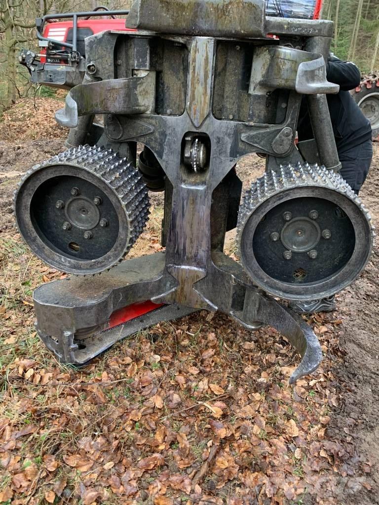Komatsu S132 Mašine za kleščenje grane stabla