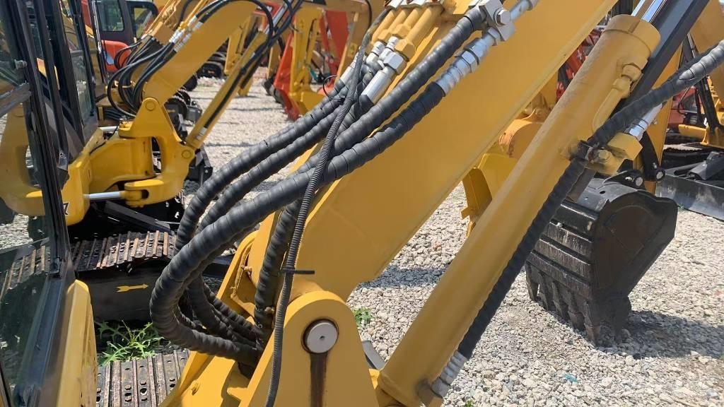 Komatsu P C80-3 Bageri guseničari