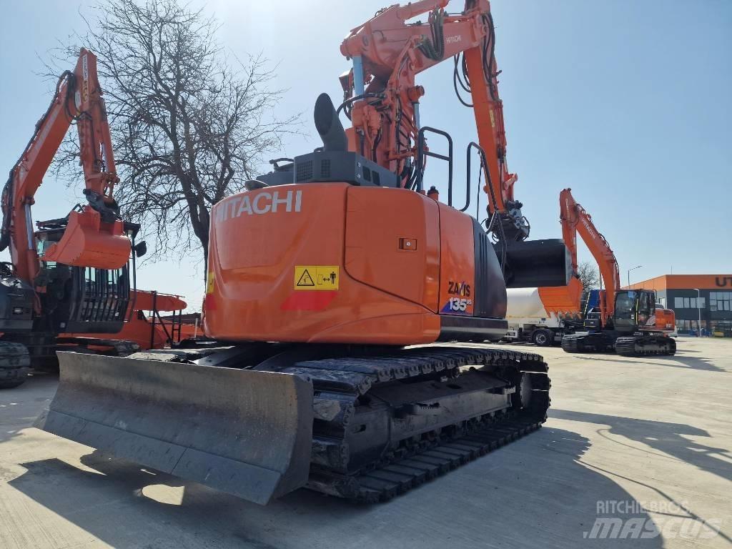 Hitachi ZX135-6 Bageri guseničari