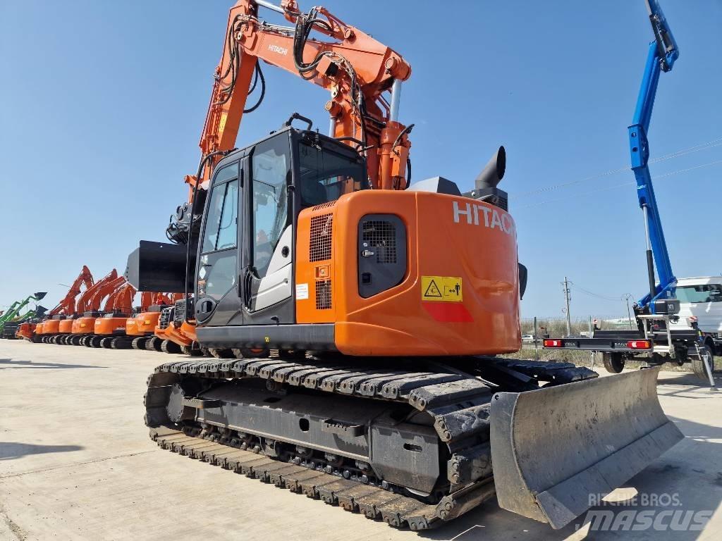 Hitachi ZX135-6 Bageri guseničari