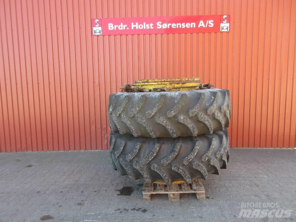 Firestone 20.8-38 Gume, točkovi i felne