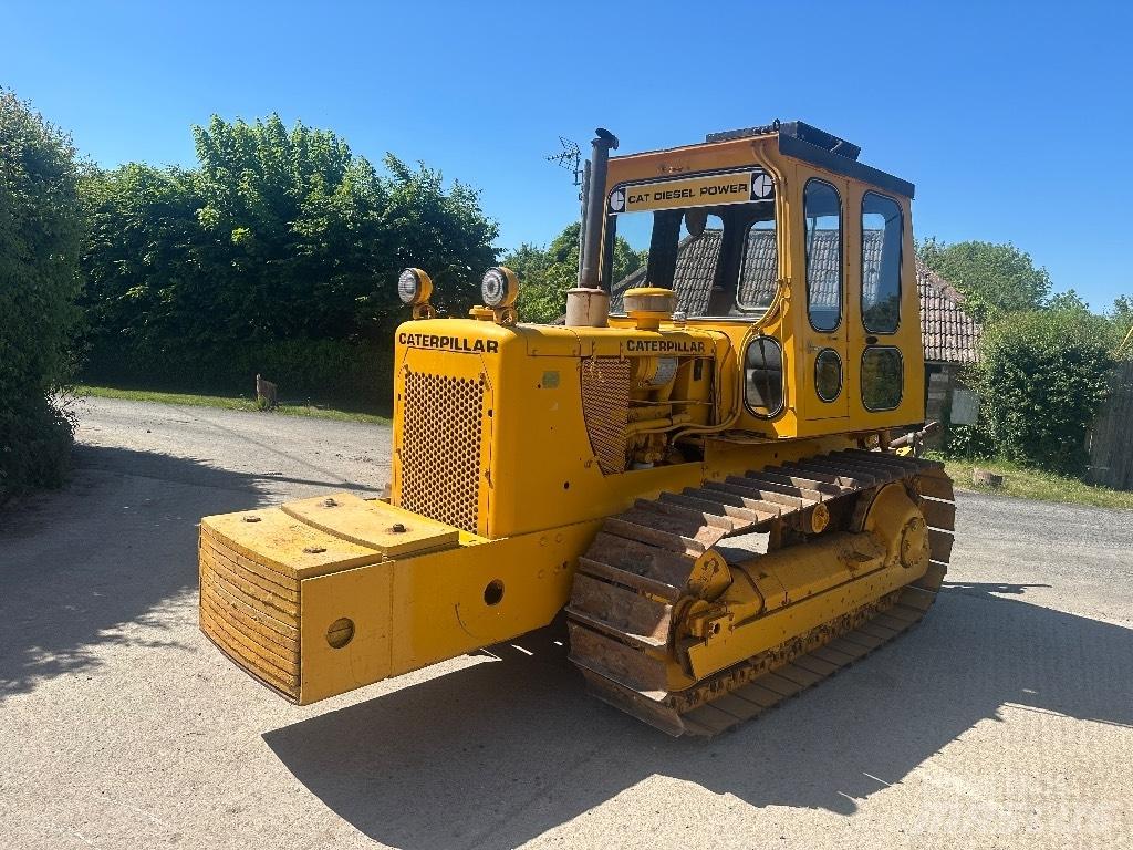 CAT D4d Traktori