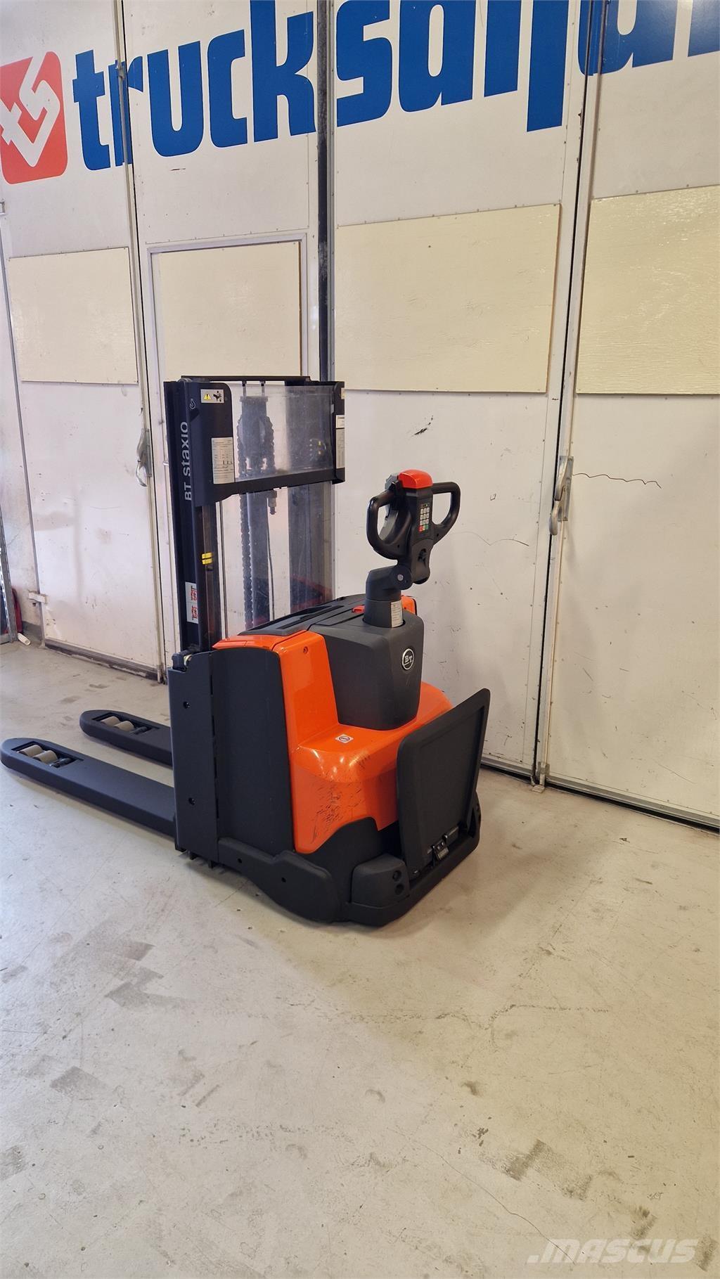 BT SWE200D Samopogonski ručni viljuškari