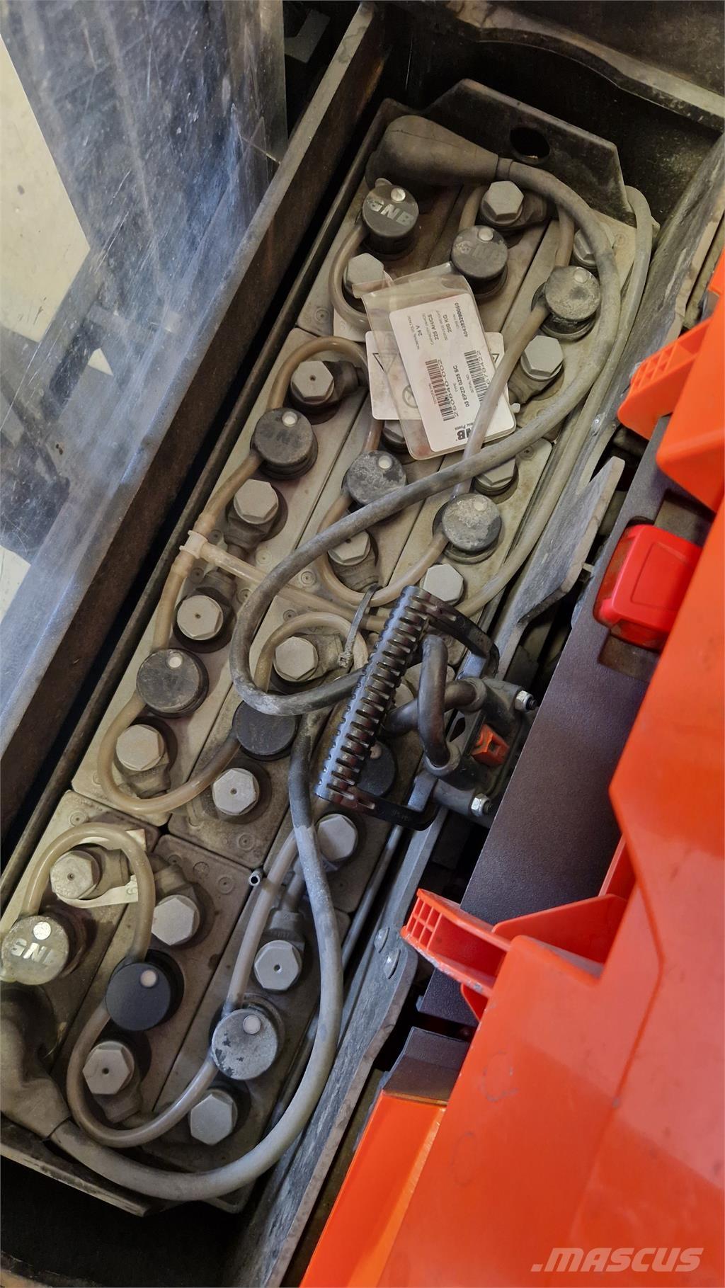 BT SWE200D Samopogonski ručni viljuškari