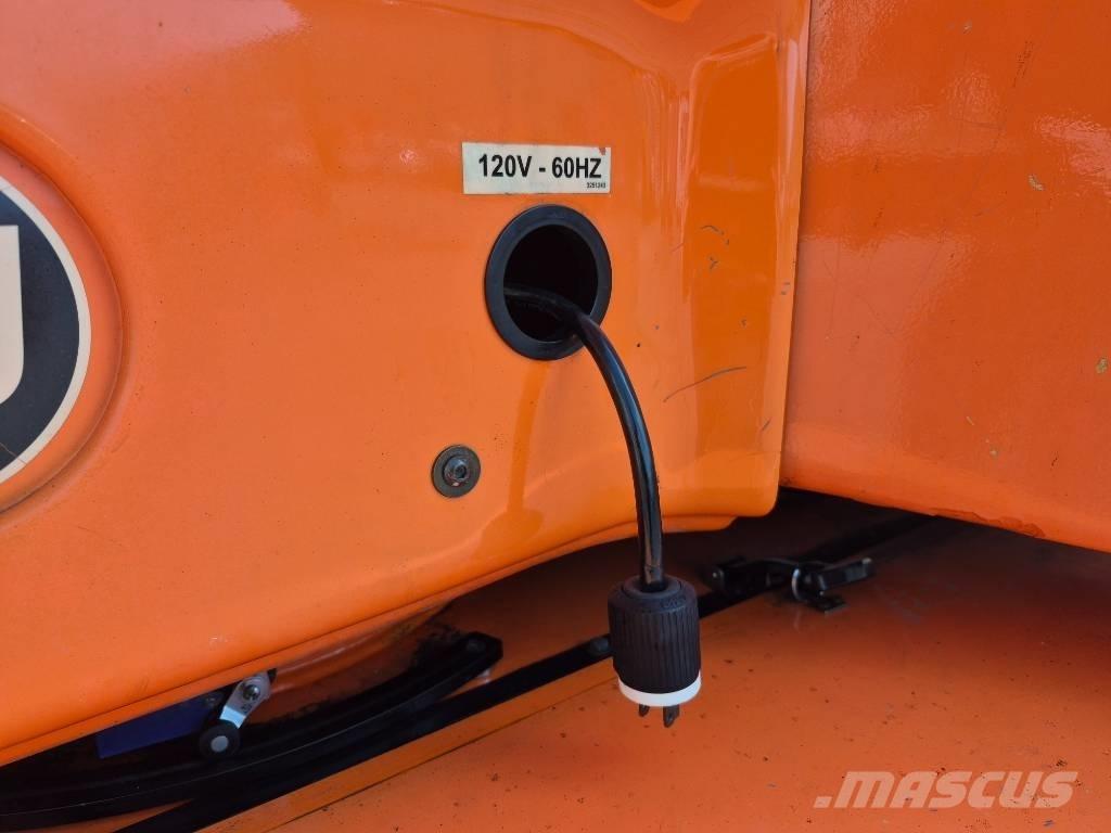 JLG E 450 AJ Zglobne podizne platforme