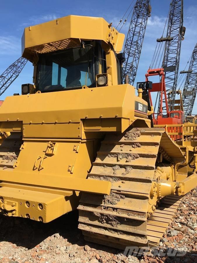 CAT D 6 R Buldožeri guseničari