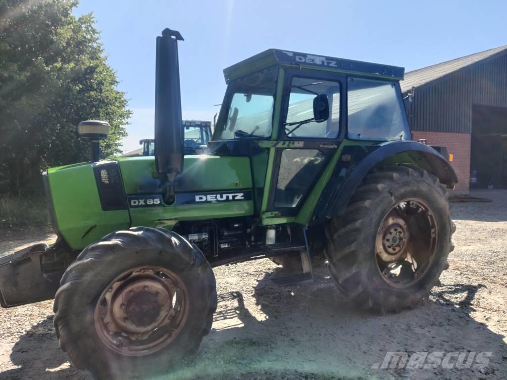 Deutz DX 85 ALLRAD Traktori