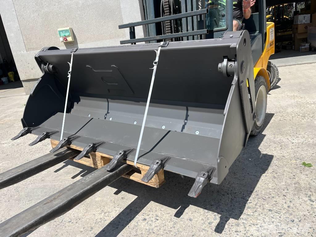 Mecalac 8 MCR Midi bageri 7t – 12t