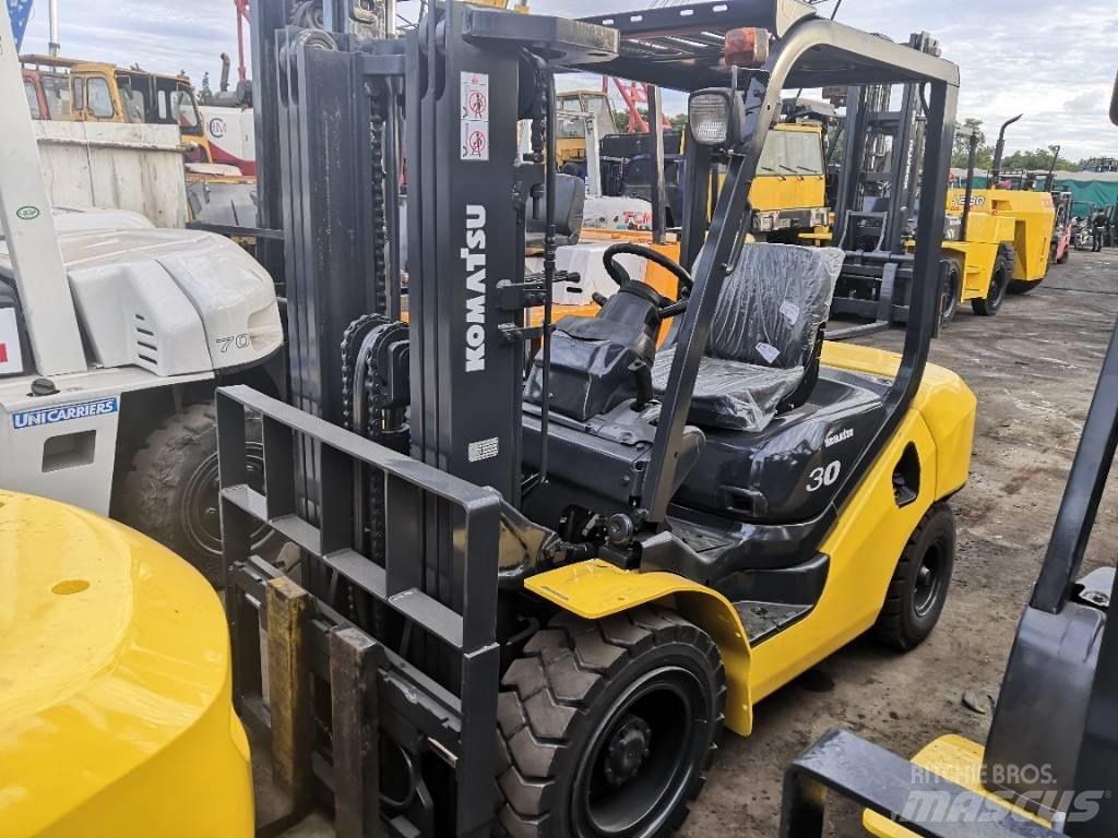 Komatsu 3 Dizelski viljuškari