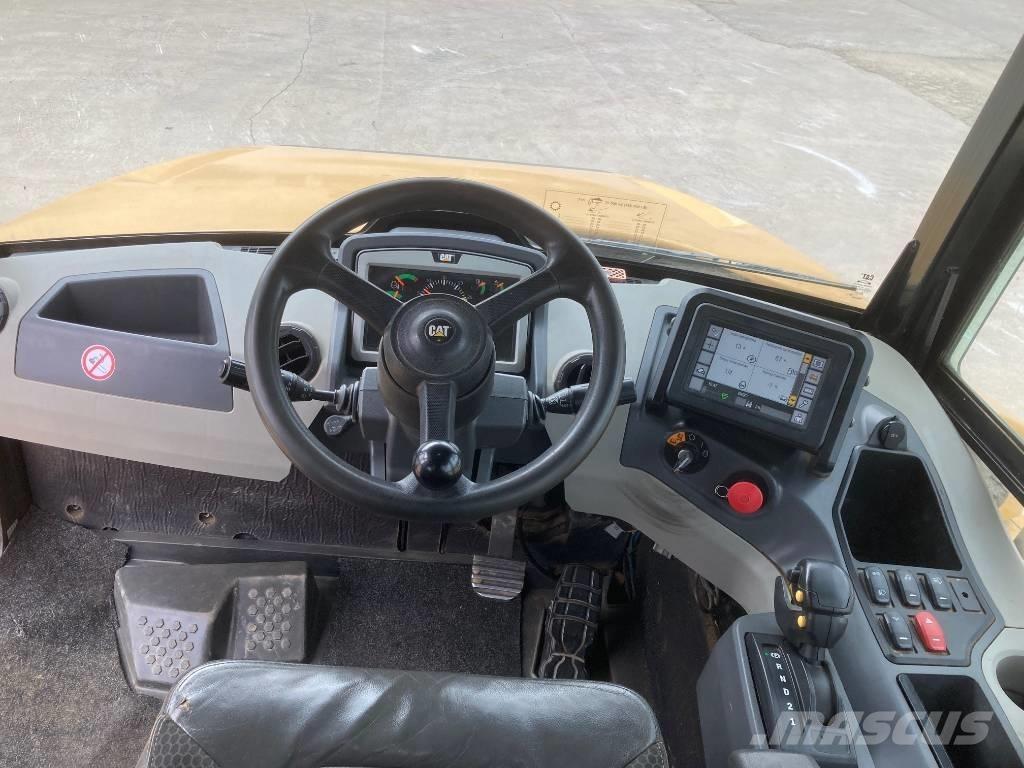 CAT 745 Zglobni damperi