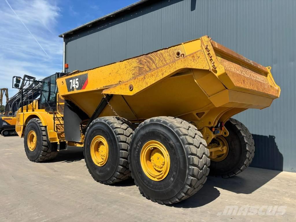 CAT 745 04A Zglobni damperi