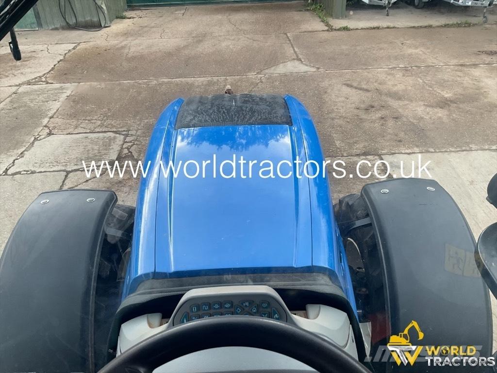 New Holland T 7.210 Traktori