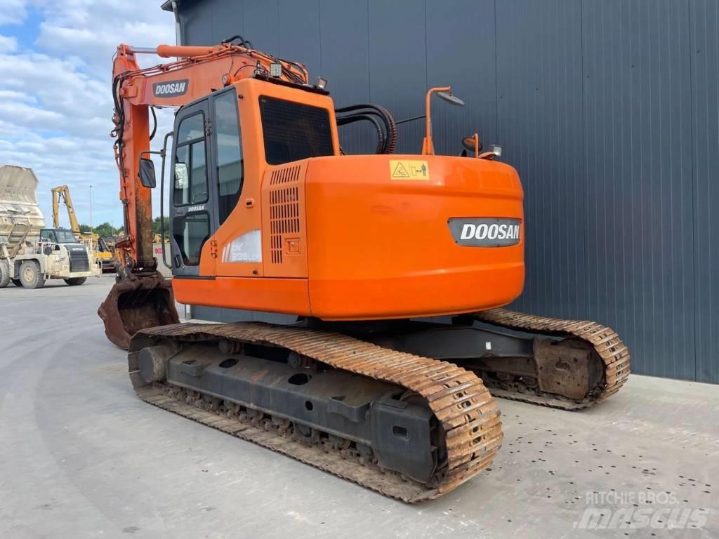 Doosan DX235LCR Bageri guseničari