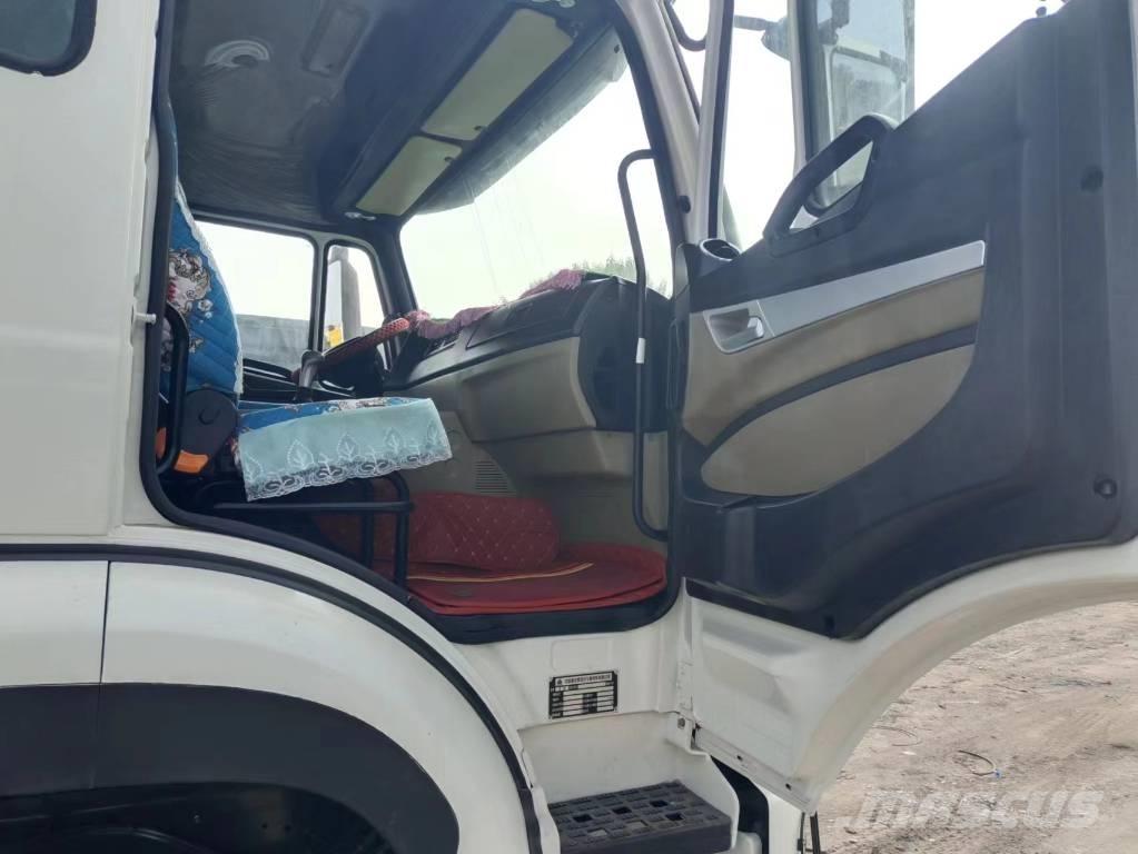 Sinotruk HOWO 371hp Tegljači