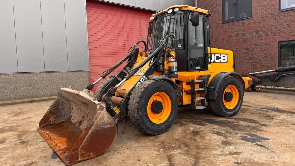 JCB 411 Utovarivači na točkove