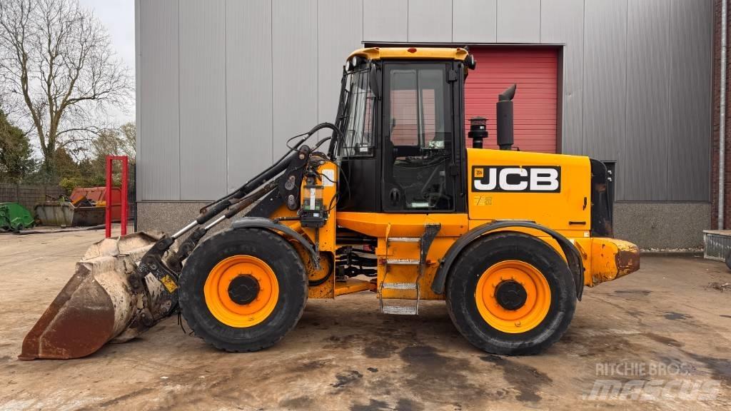 JCB 411 Utovarivači na točkove